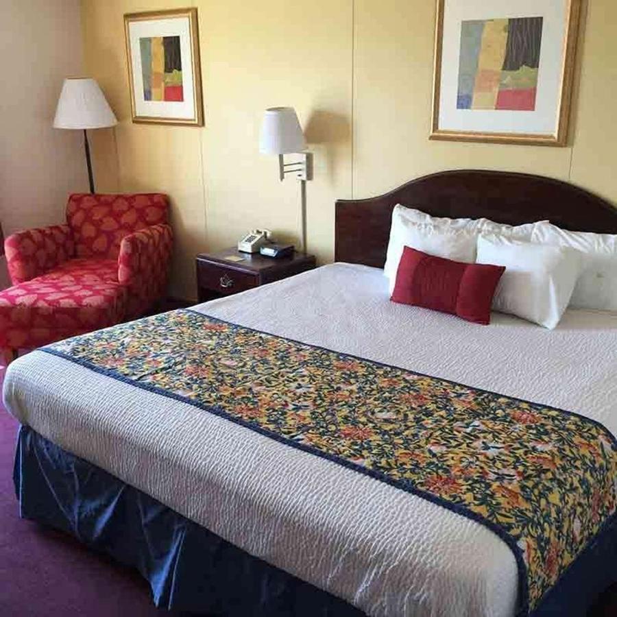 Astoria Hotel Danville West Zewnętrze zdjęcie
