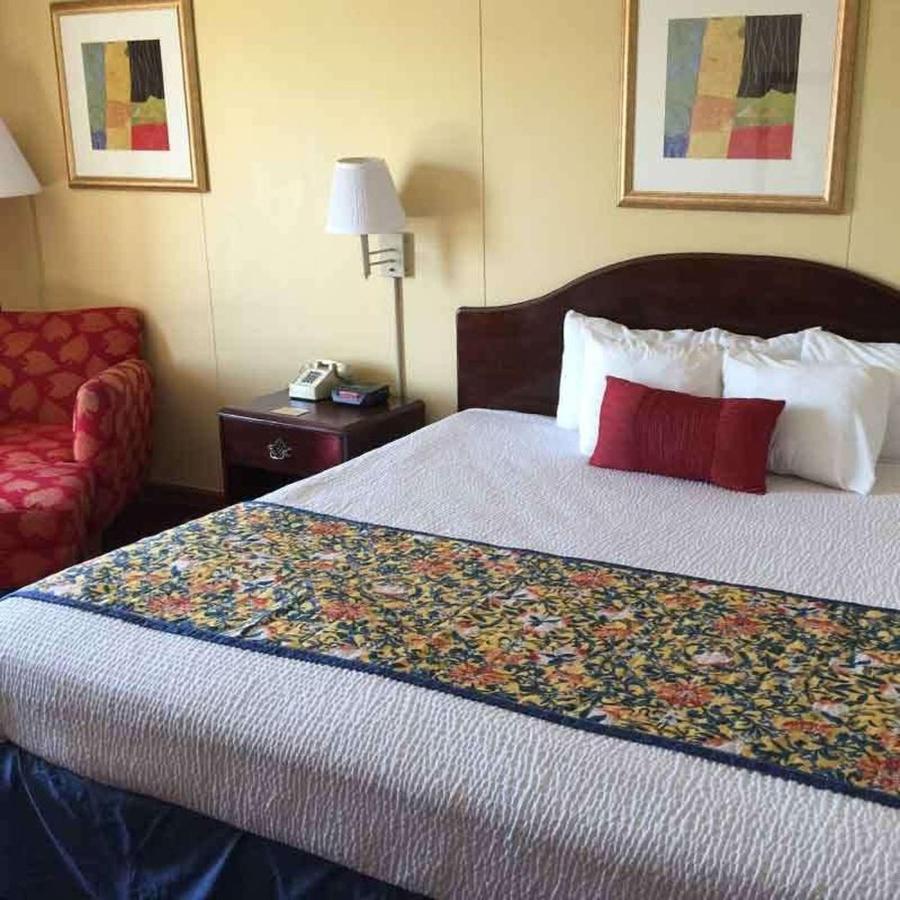 Astoria Hotel Danville West Zewnętrze zdjęcie